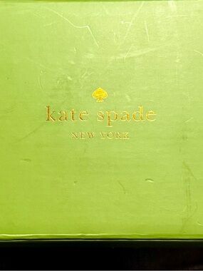 Brand NWT in the box Kate Spade x Lenox “Take the Cake” knife set.